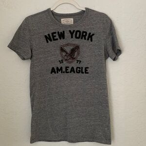 AMERICAN EAGLE Gray Mens shirt.  Size XS